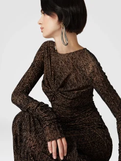 Abito lungo in tulle con arricciature