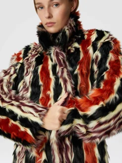 Cappotto lungo in faux fur a righe