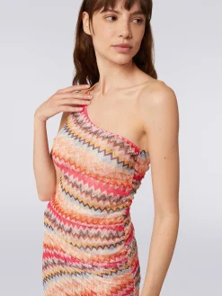 Copricostume corto monospalla in tulle chevron