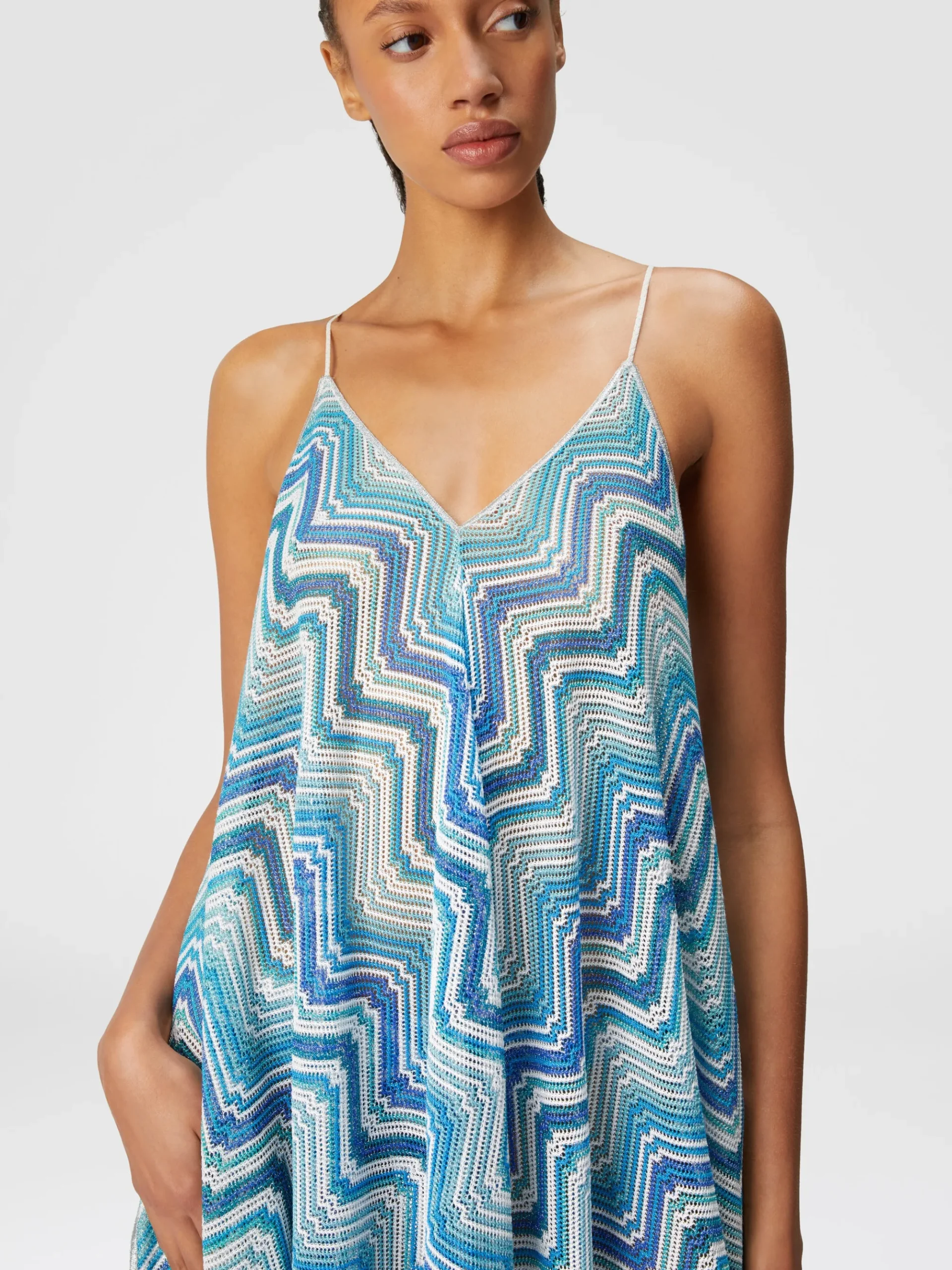 Copricostume lungo taglio foulard in crochet chevron lamé