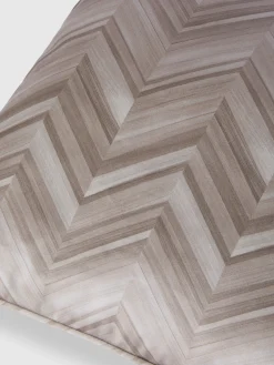 Cuscino Layers 40x40 cm in rasatello di cotone chevron