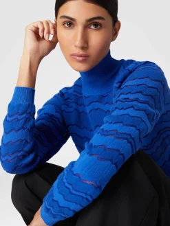 Lupetto in viscosa e lana con zig zag tono su tono