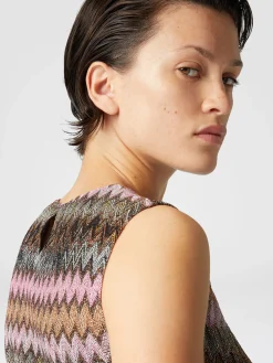 Mini-abito senza maniche in viscosa zig zag lamé
