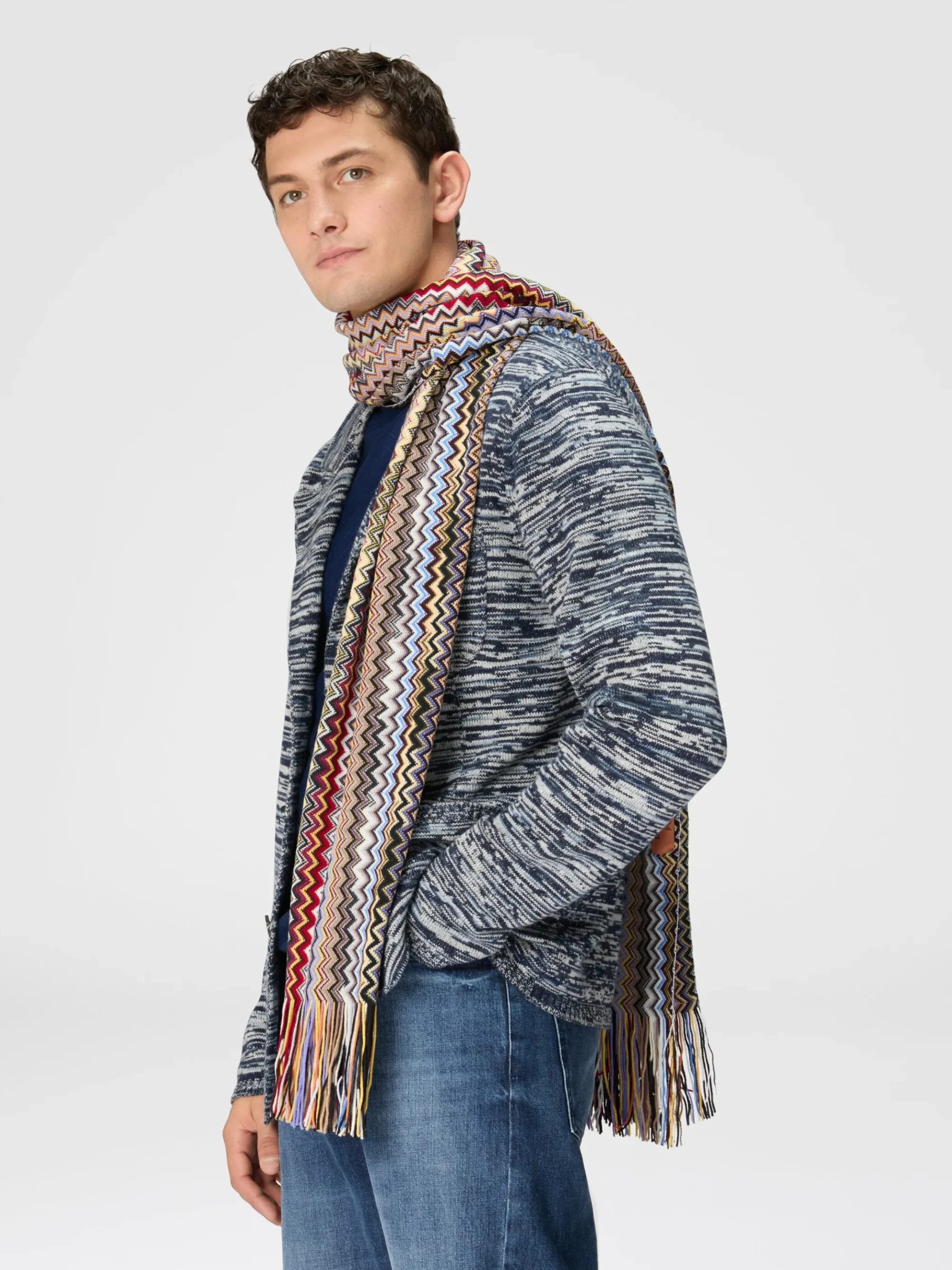 Scialle in maglia fiammata con frange