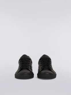 Sneakers in pelle con inserto fiammato