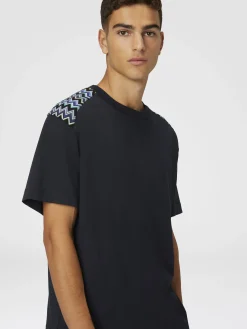 T-shirt girocollo in cotone con inserti chevron sulle spalle